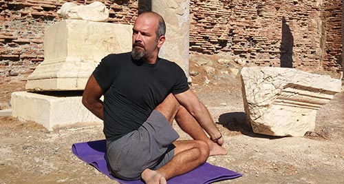 Δάσκαλος Ashtanga Yoga στο Νέο Ψυχικό